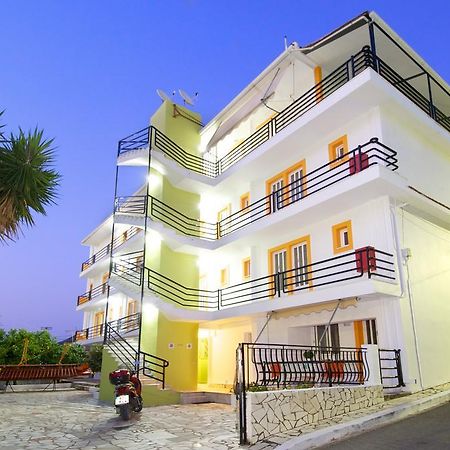 Remezzo Apartments Sami  Ruang foto
