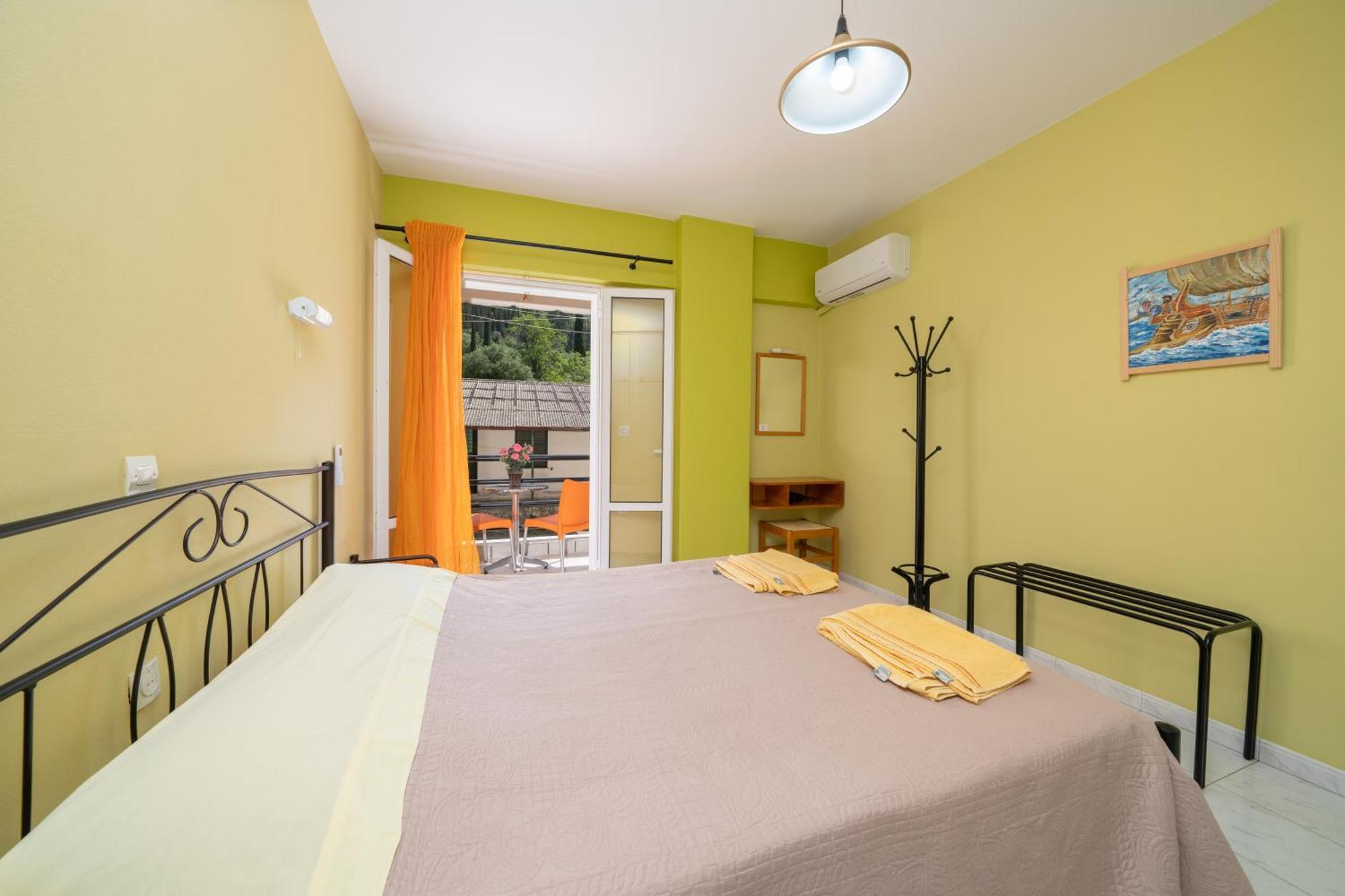 Remezzo Apartments Sami  Bagian luar foto