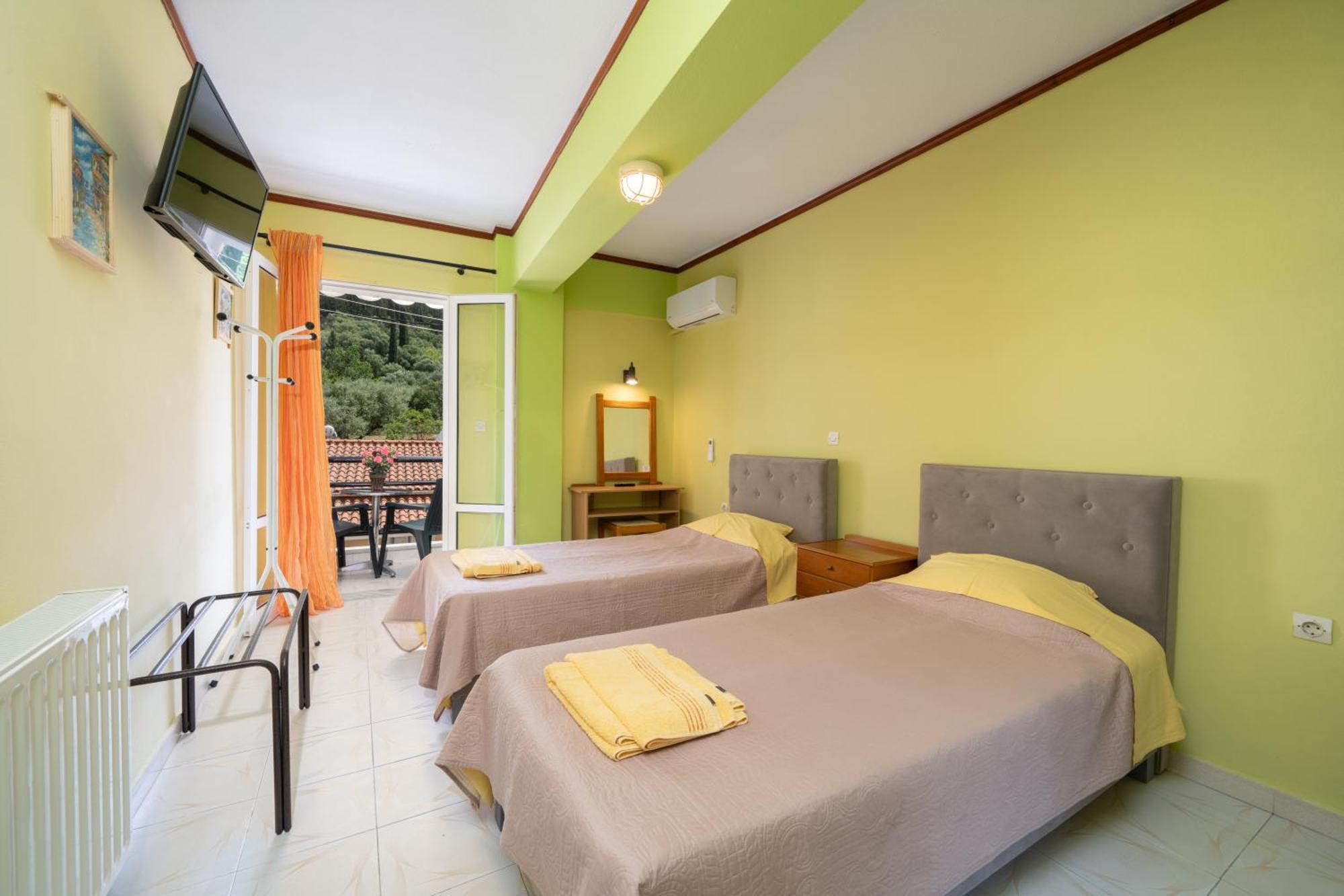 Remezzo Apartments Sami  Bagian luar foto