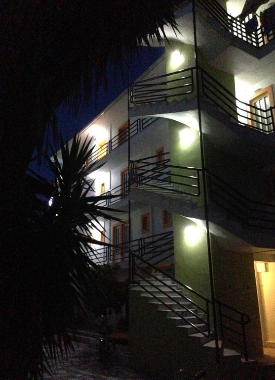 Remezzo Apartments Sami  Ruang foto