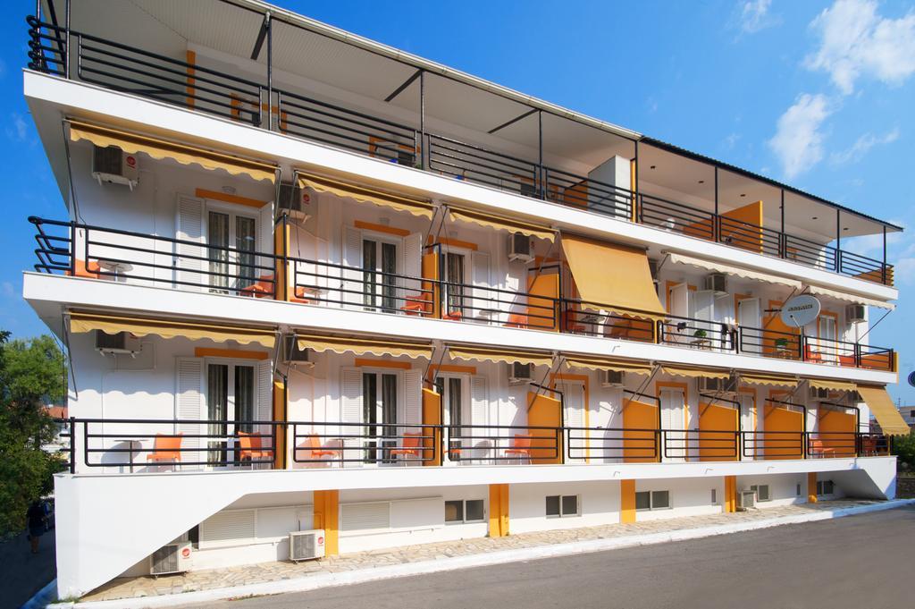Remezzo Apartments Sami  Ruang foto
