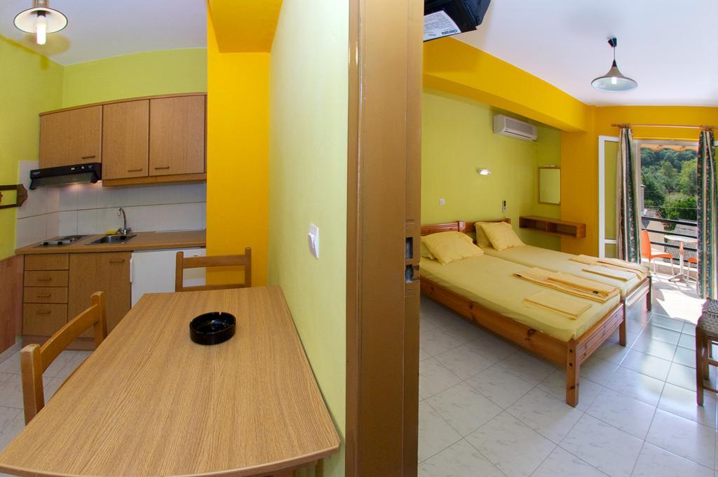 Remezzo Apartments Sami  Ruang foto